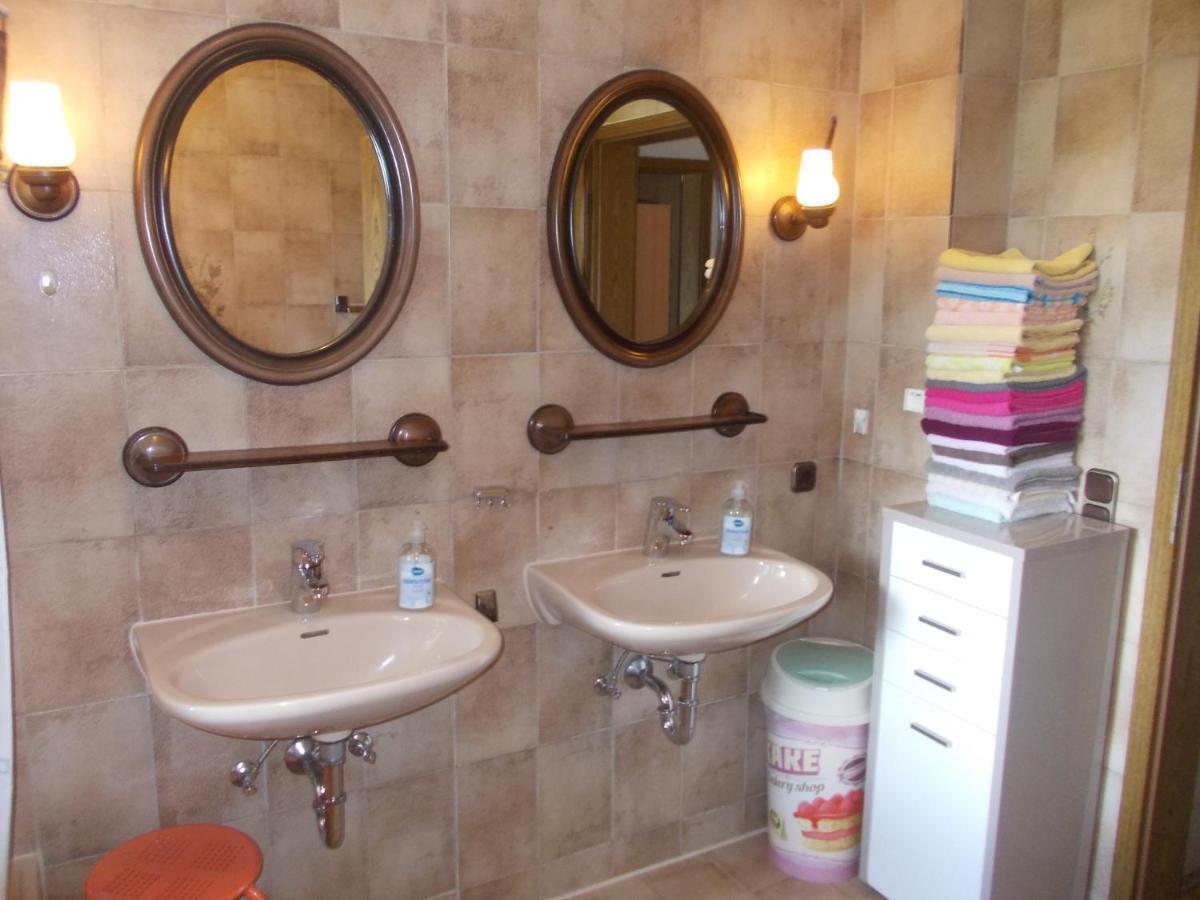 Xxl Apartment, 10 Beds, 4 Sleep-Rooms, 140Qm, 2 Wc, 2 Shower && Bruckmühl Exterior foto
